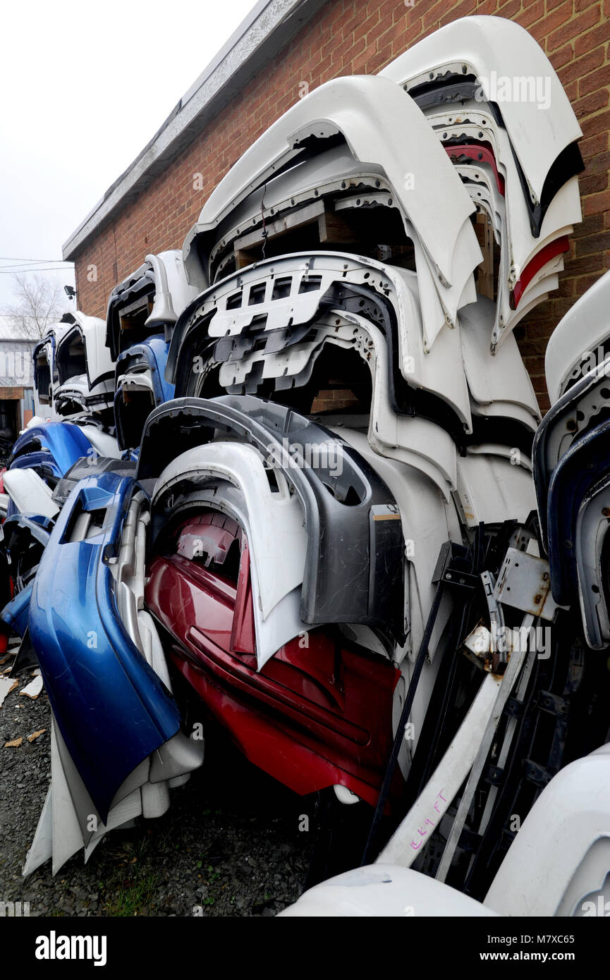 Auto Teile in einem breakers Yard Stockfoto