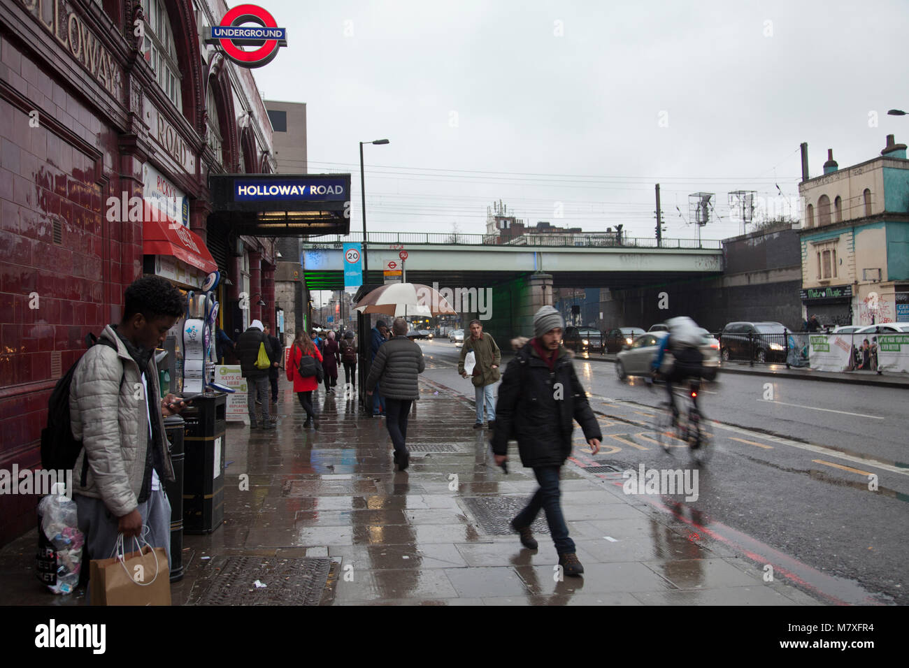 Holloway RD bei bedecktem Wetter - London N7 Stockfoto