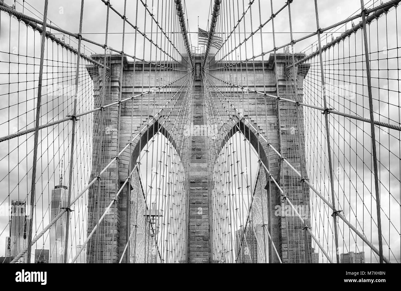 Schwarz-weiß Bild von der Brooklyn Bridge, New York City, USA. Stockfoto