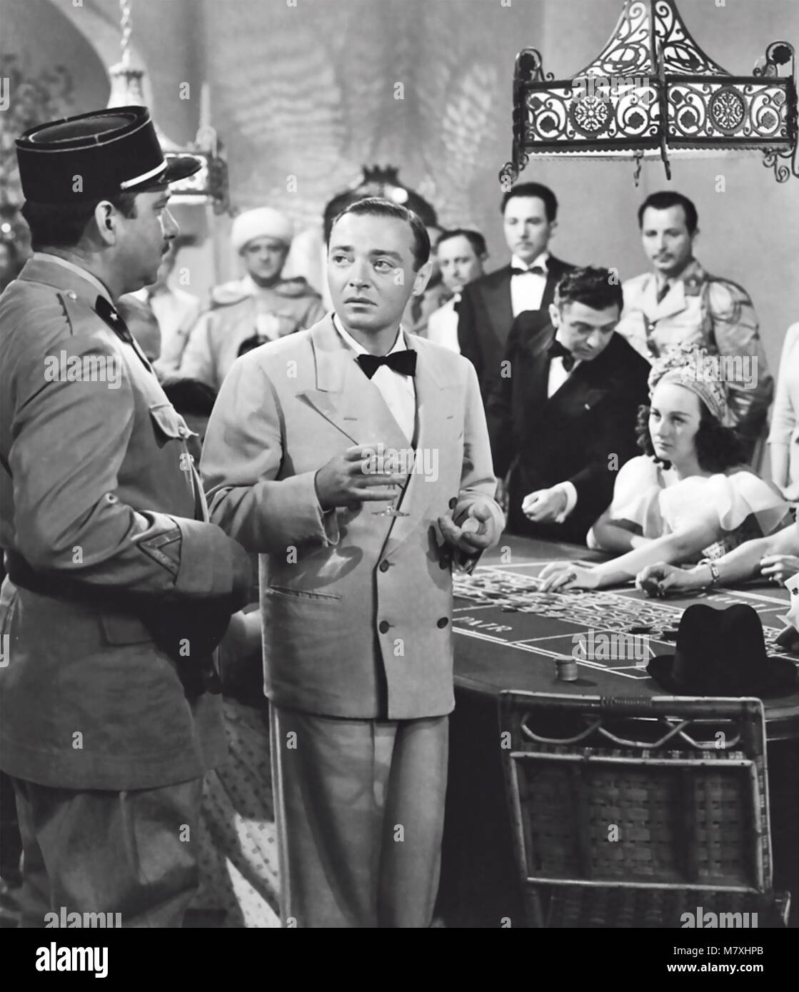 CASABLANCA 1942 Warner Bros Film mit Von links: Claude Rains und Peter Lorre Stockfoto
