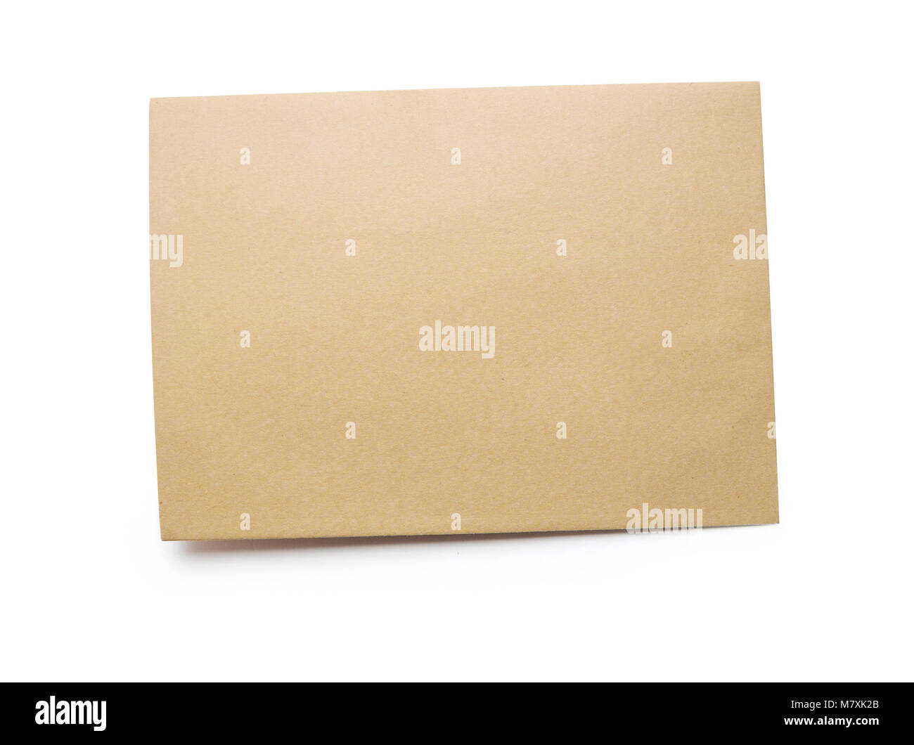 Nahaufnahme der Stapel von Kraft mockup Papiere schreiben isolierte Freistellungsmaske auf weißem Hintergrund mit Pfad, Ansicht von oben. Stockfoto