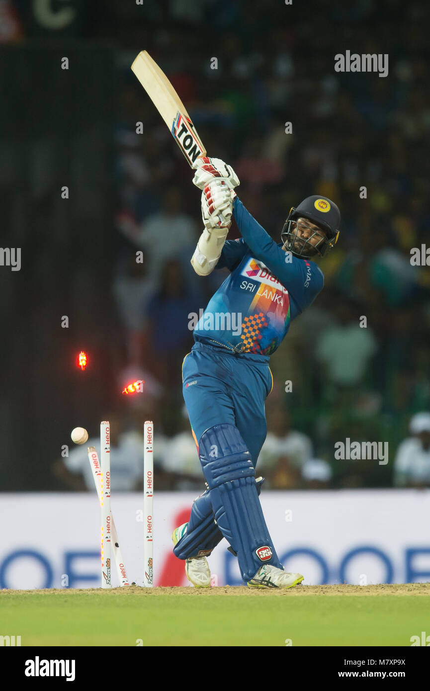 Sri Lankan Batsman Upul Tharanga entlassen für 22 läuft während der 4 20 20 International Cricket Match zwischen Indien und Sri Lanka der Tri - Nation Nidahas Trophäe am R. Premadasa Cricket Stadion in Colombo am 12. März 2018. (Foto durch Pattin Peiris/Pacific Press) Stockfoto