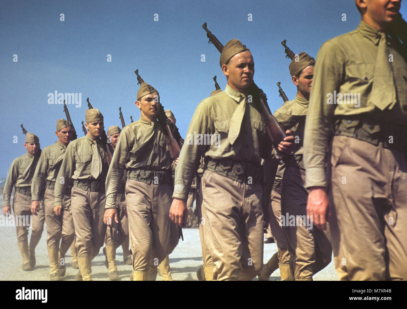 Marines Finishing Training während des Zweiten Weltkrieges, Parris Island, South Carolina, USA, Alfred T. Palmer für Office of War Information, Mai 1942 Stockfoto