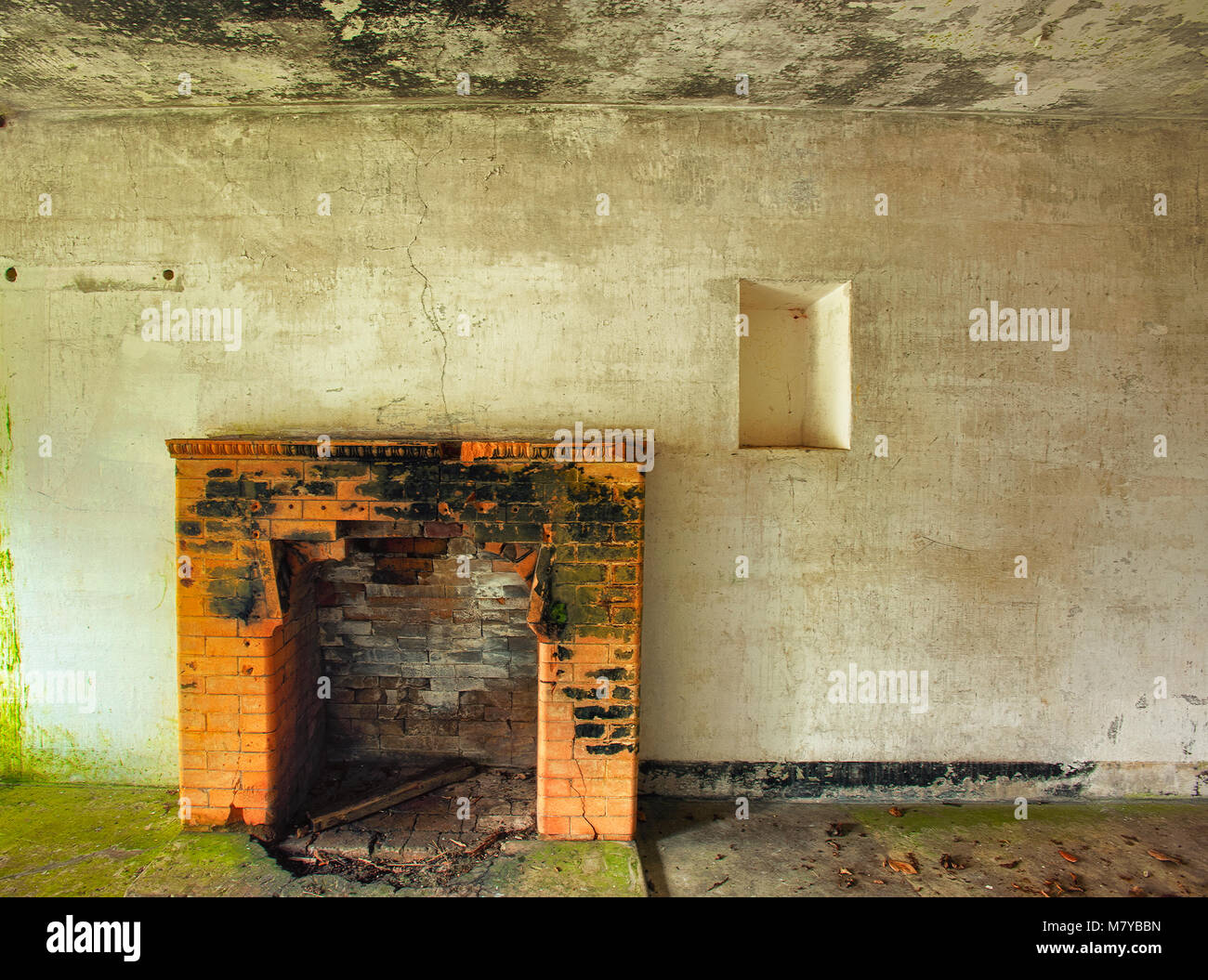 Innenwand eines verlassenen Bunker am Kap Enttäuschung in Fez, Washington Stockfoto