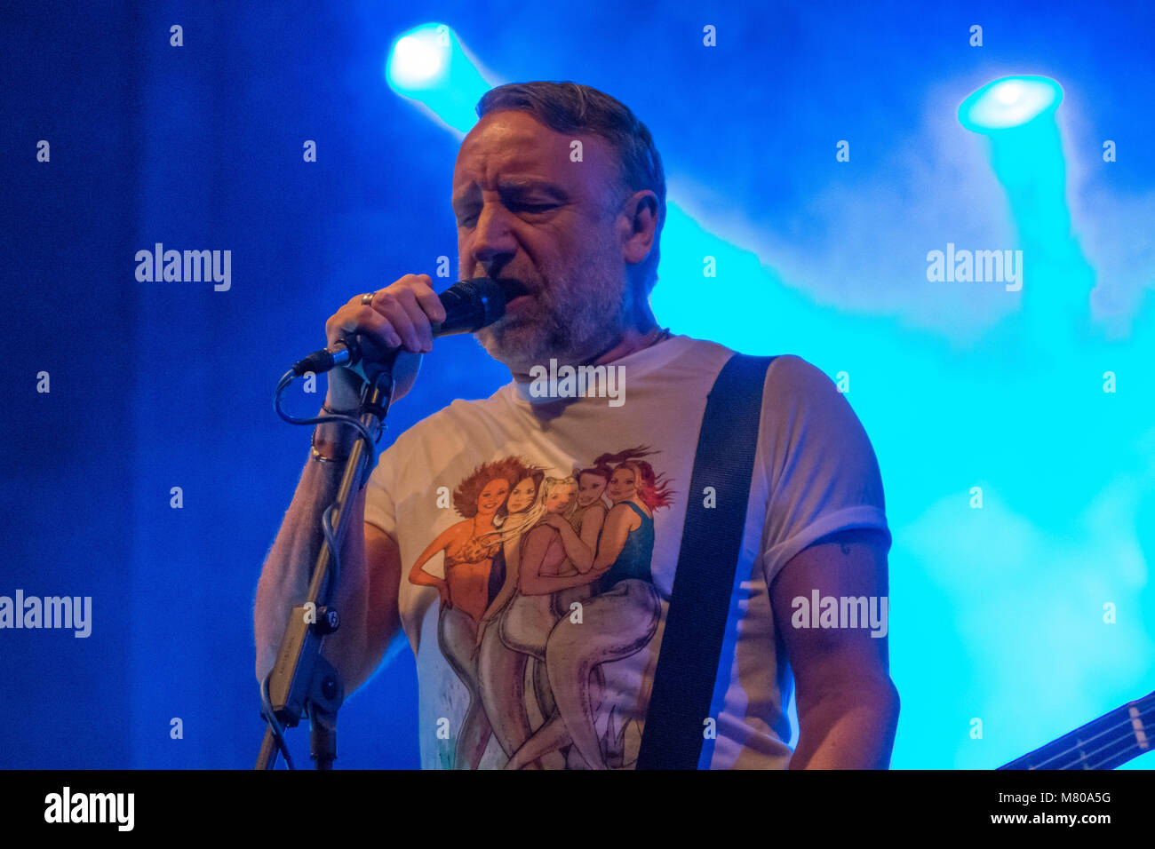 Bergamo, Italien. April 8st, 2017. Peter Hook & das Licht Leistung bei Druso Leben. © Brambilla Simone Fotografie / Leben Nachrichten Stockfoto