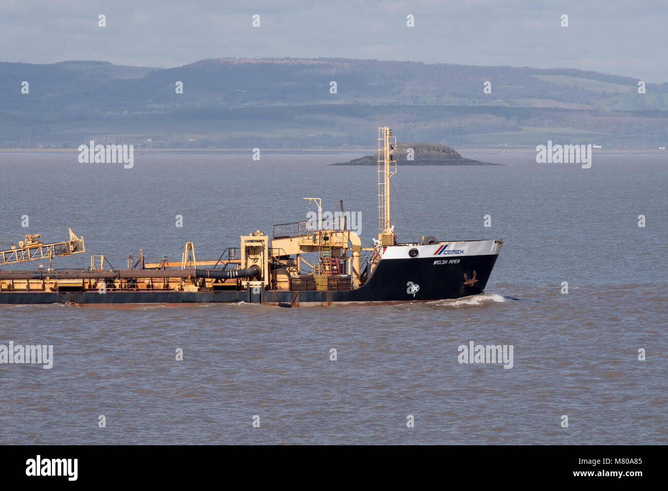 März 2018 - im Hinblick auf die CEMEX Baggerarbeiten Schiff, Walisisch Piper vor der Küste von Portishead in den Severn. Stockfoto