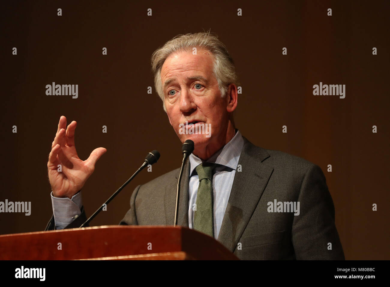 Kongress Mann Richard E Neal sprach an einem Karfreitag dieses 20-jährigen Jubiläums Veranstaltung an der Bibliothek des Kongresses in Washington DC am Tag drei der Taoiseach Leo Varadkar des einwöchigen Besuchs in den Vereinigten Staaten von Amerika. Stockfoto