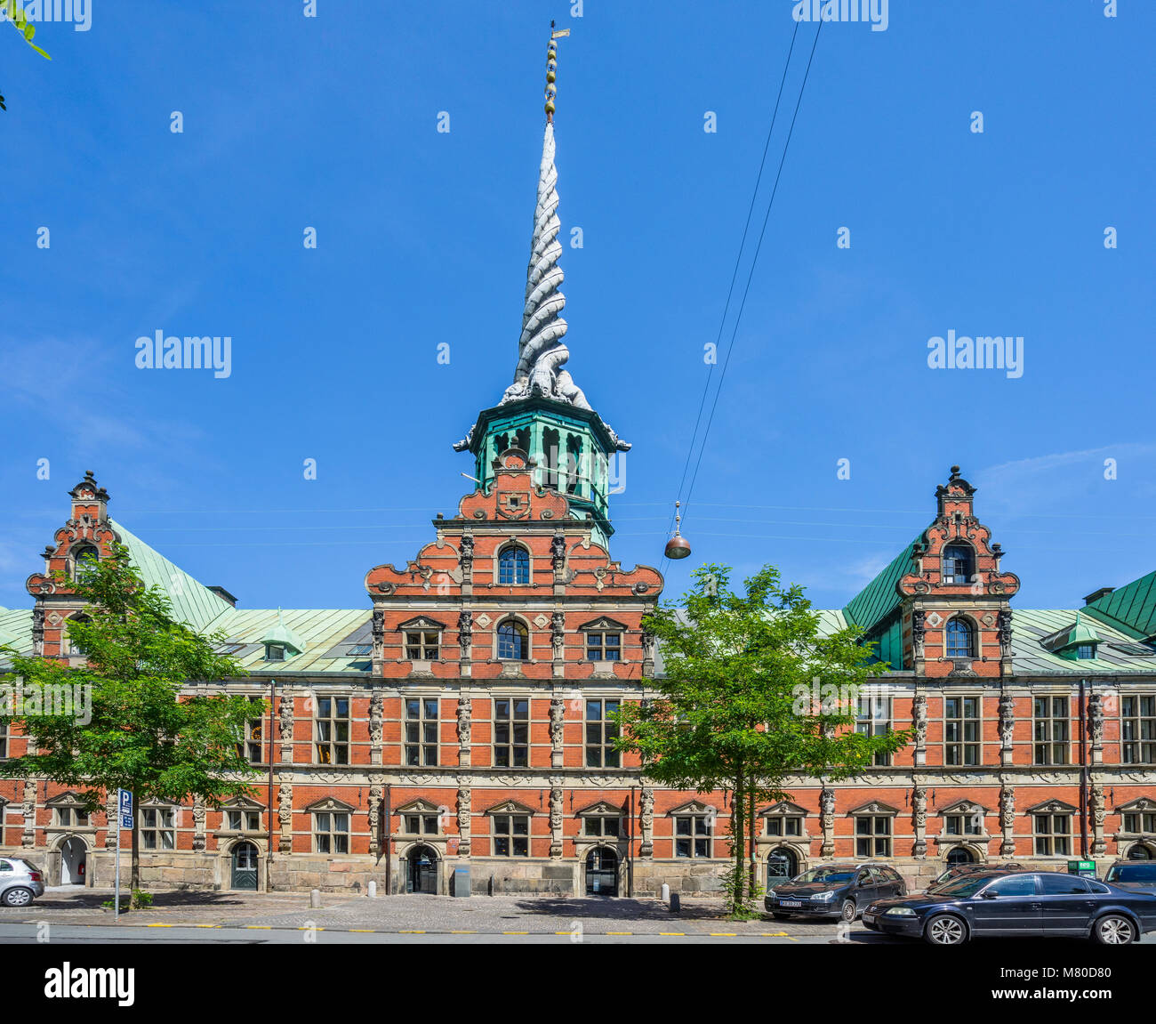 Dänemark, Seeland, Kopenhagen, Blick auf die Børsen, Royal Exchange, der ehemaligen Börse mit dem markanten Turm, wie die Schwänze der vier dr geformt Stockfoto