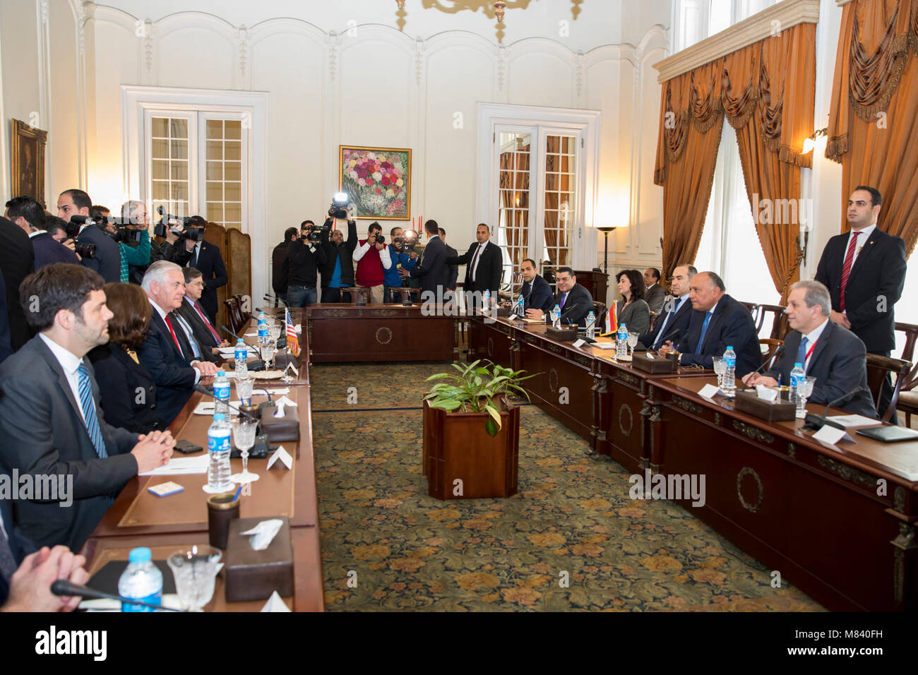 Sekretär Tillerson beteiligt sich an einem bilateralen Treffen mit dem ägyptischen Außenminister Shoukry Stockfoto
