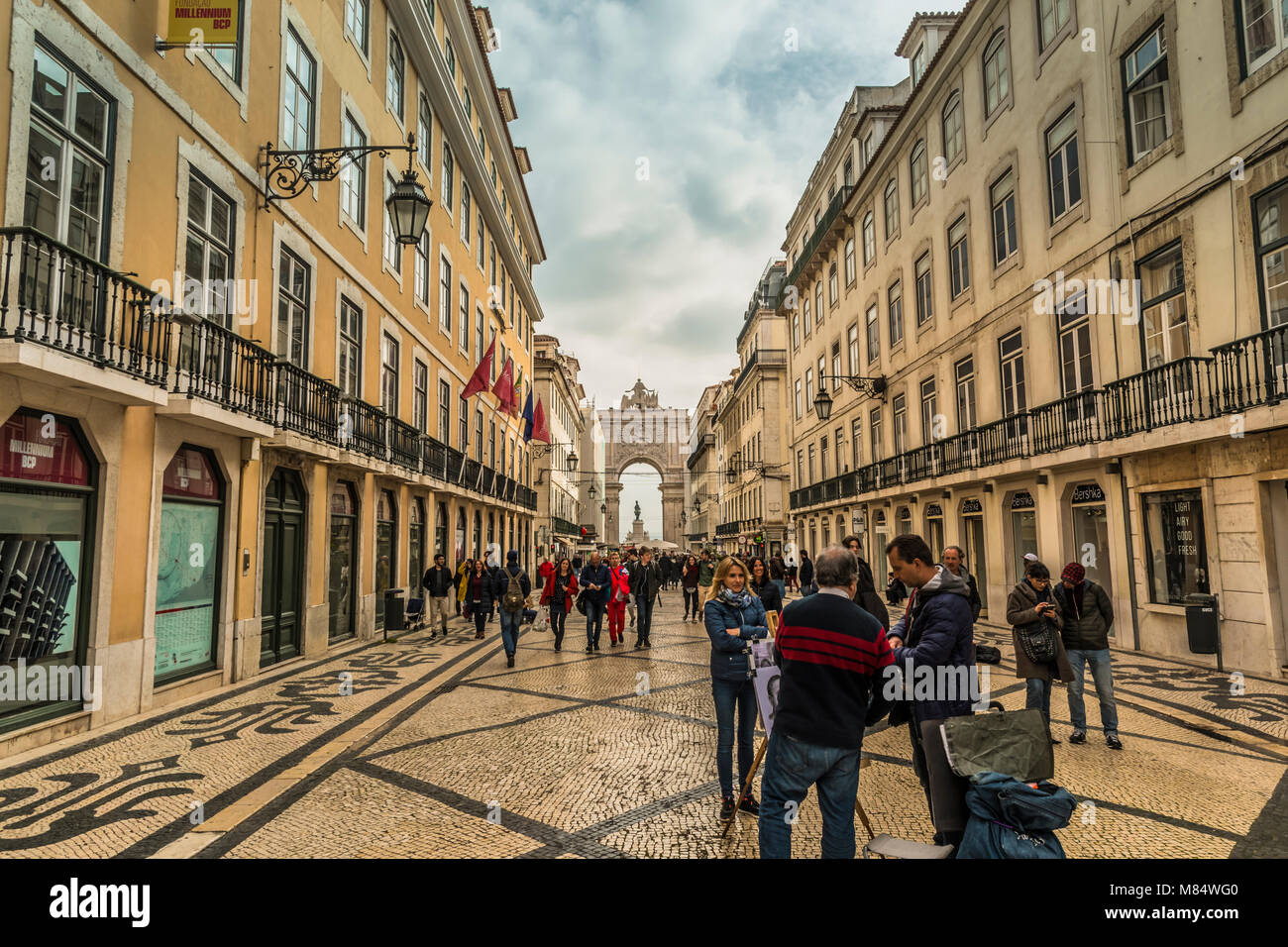 Lissabon/Portugal - 17 Februar 2018: LISSABON ALTSTADT STREET VIEW Stockfoto