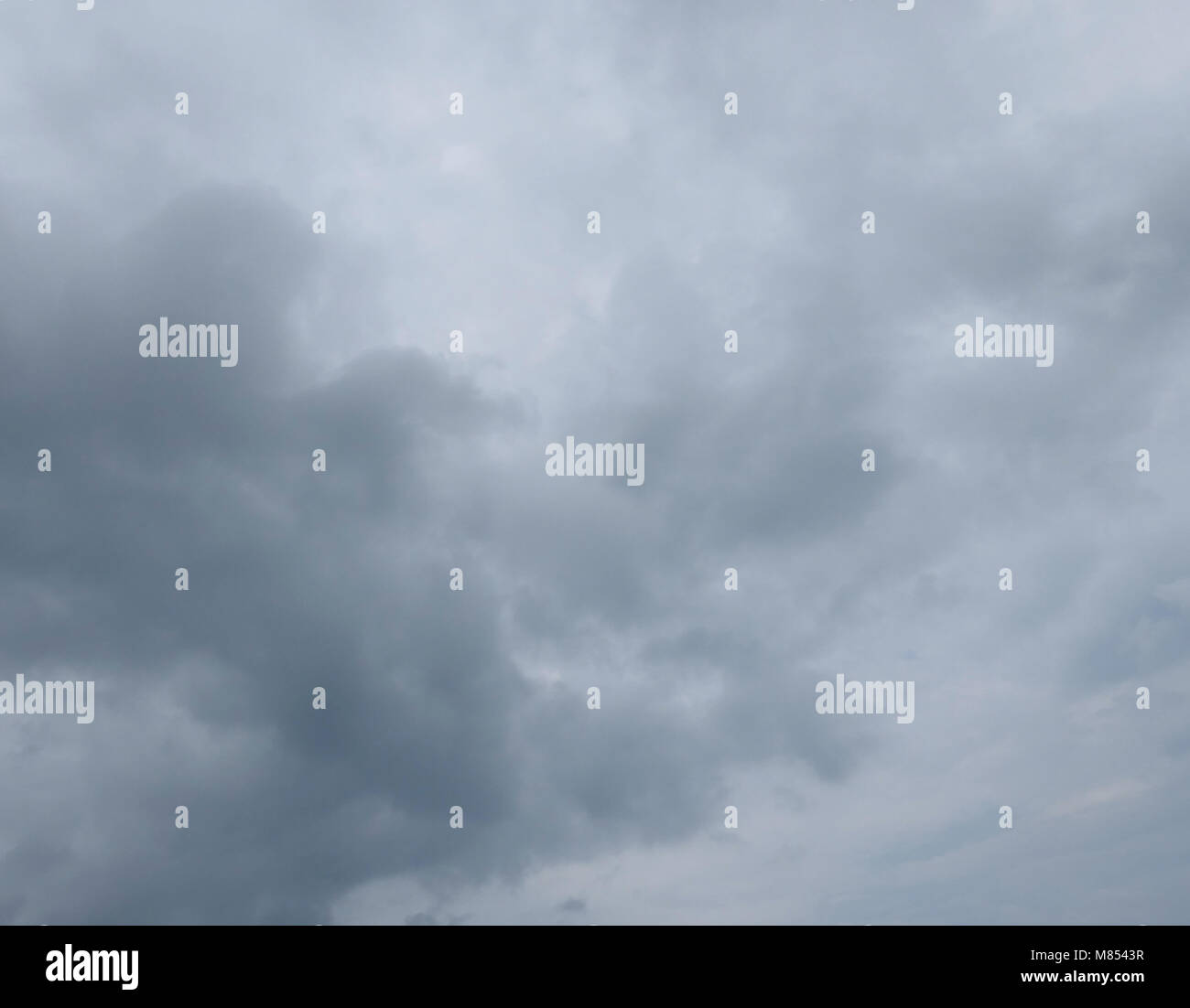 Dramatische regnerischen Himmel, Sturm Hintergrund Stockfoto