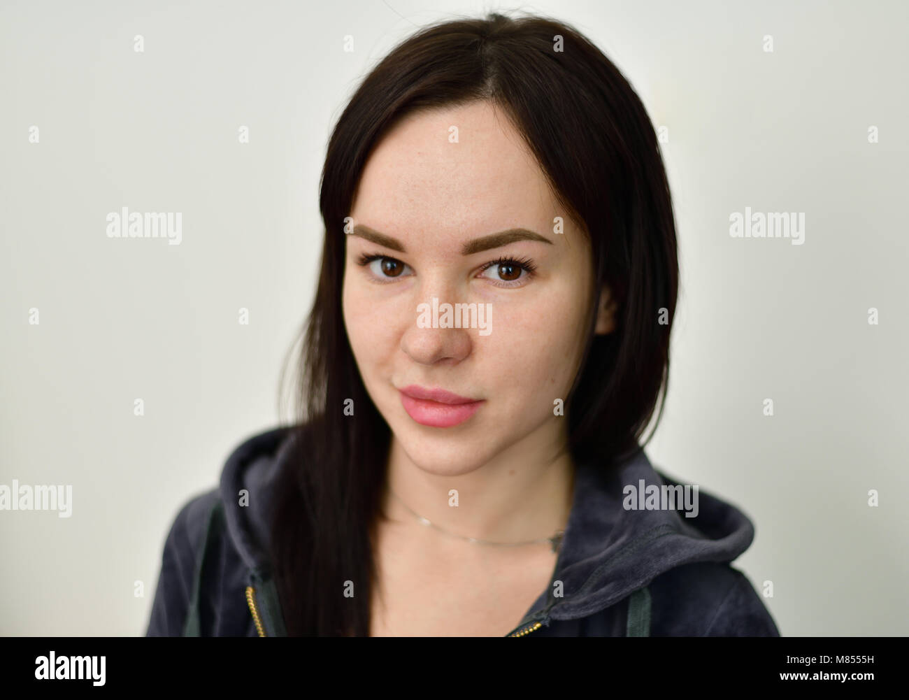 Portrait der junge BRÜNETTE an Alter 20. Stockfoto