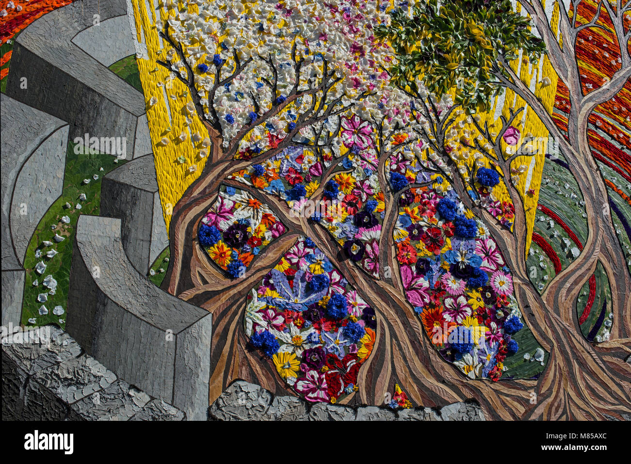 Blüten und Blätter, Festa dei pugnaloni, Acquapendente, Latium, Italien Stockfoto