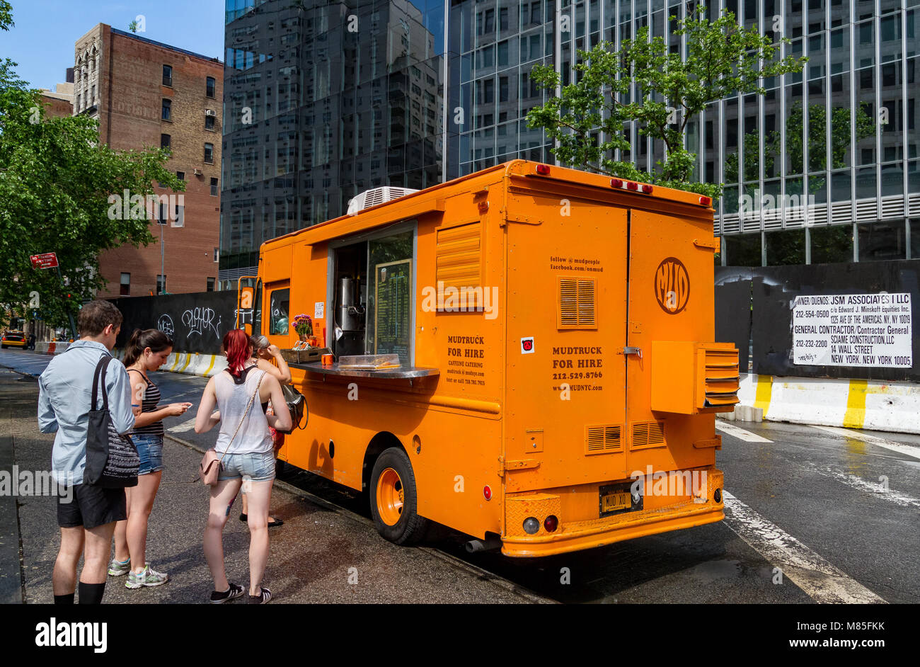 Food Truck New York Stockfotos Und Bilder Kaufen Alamy Food Truck New York Stockfotos Und Bilder Kaufen Alamy
