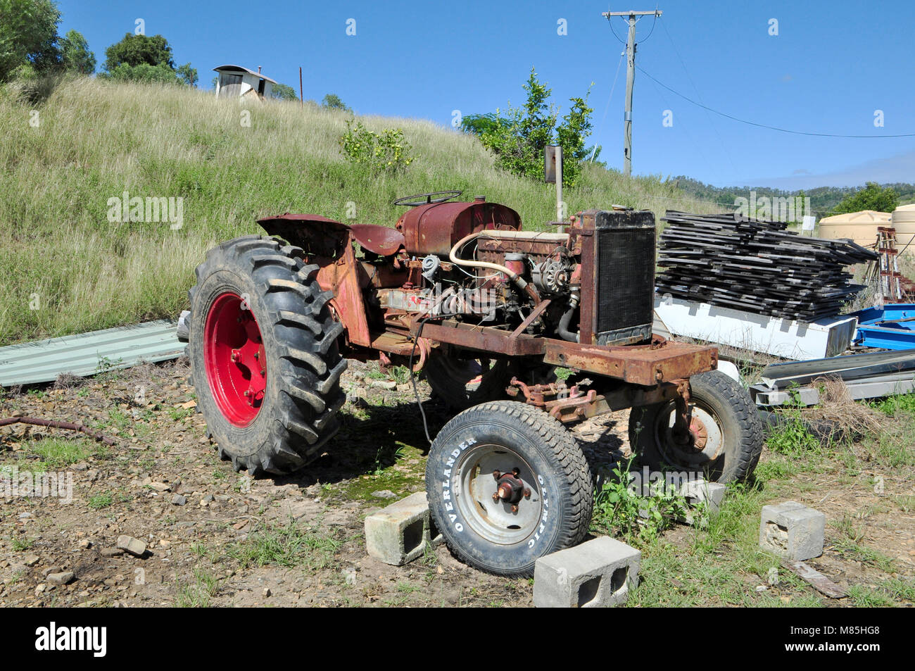 Eine alte DAVID BROWN 950 Traktor nach GEFLICKT haben viele EINE ZEIT HAT ENDLICH wurde beigesetzt Stockfoto