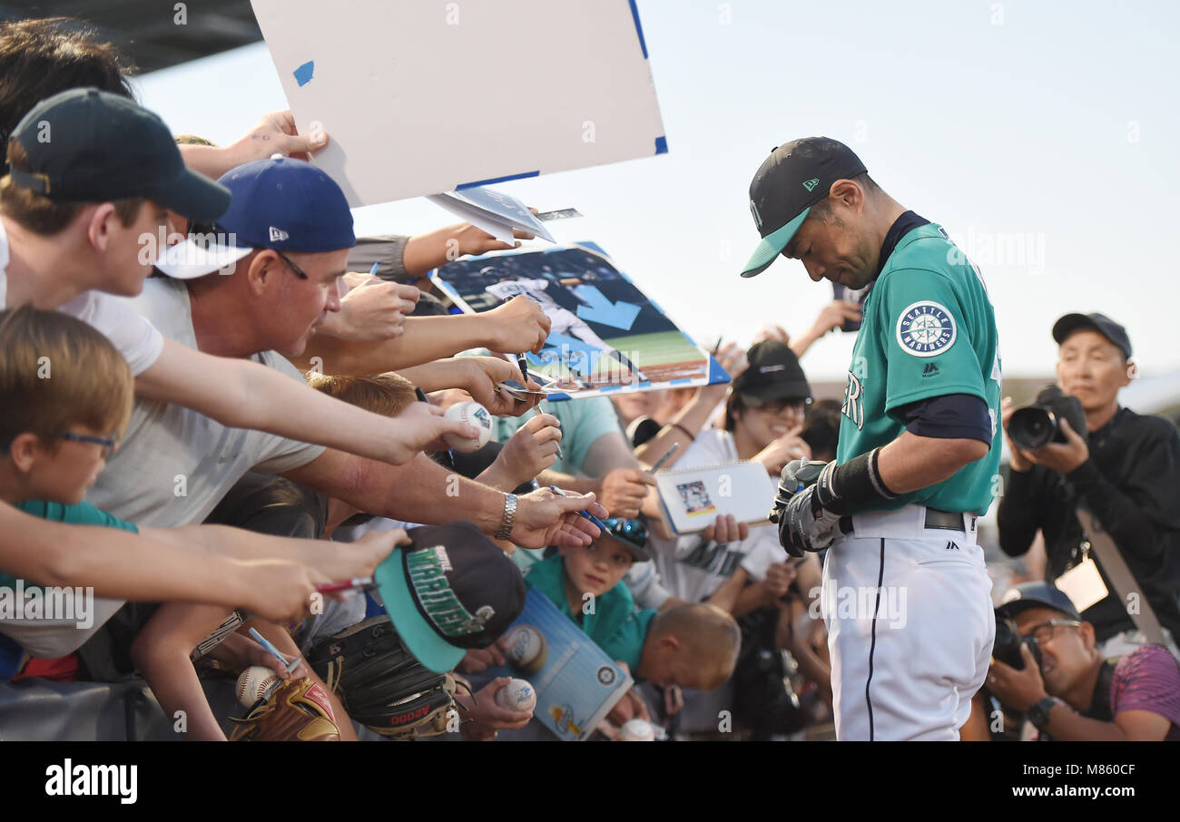 Ichiro Suzuki von den Seattle Mariners vor der MLB Major League Baseball Spring Training Spiel in Peoria, Arizona, United States. März 12, 2018. Quelle: LBA/Alamy leben Nachrichten Stockfoto