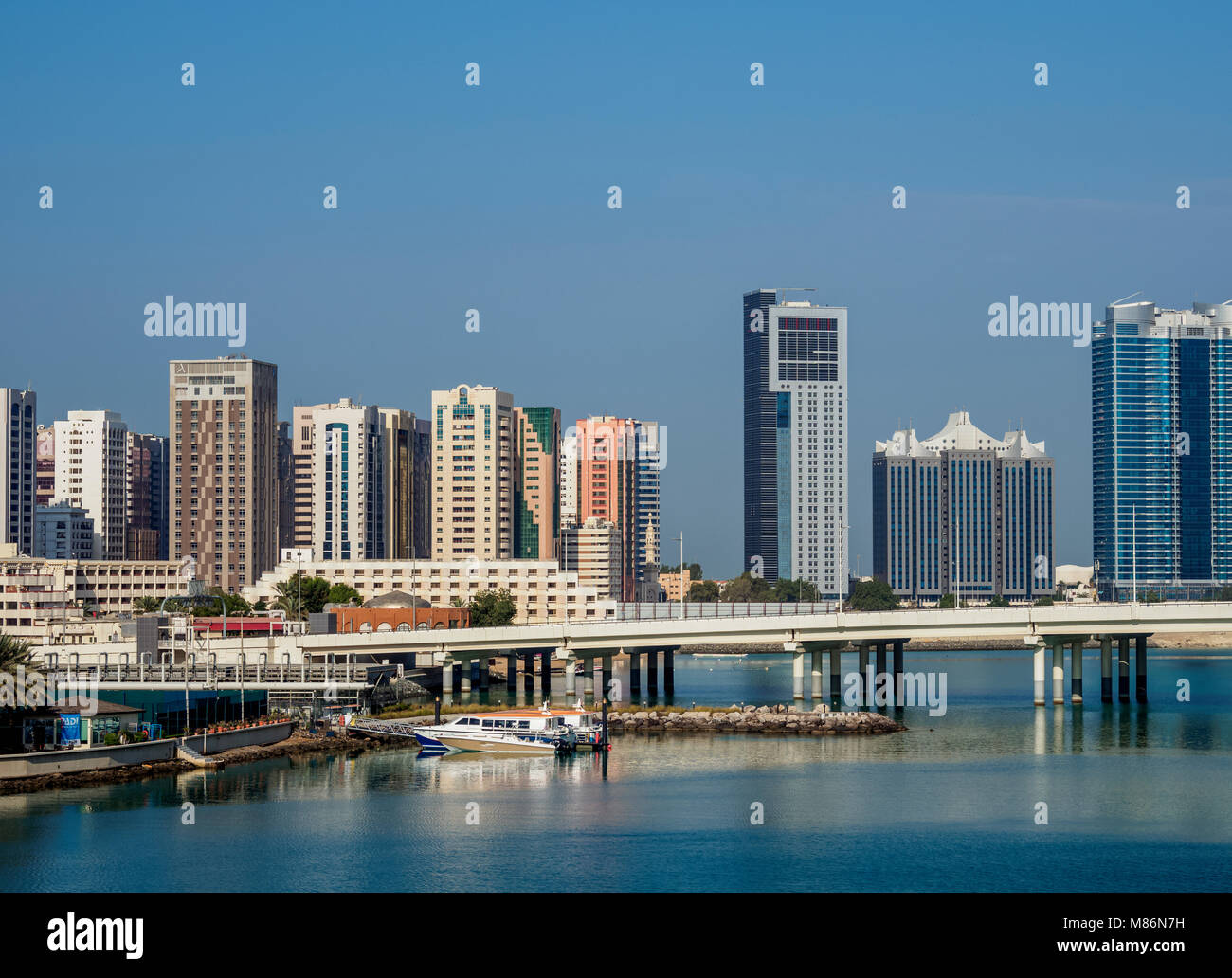 Blick auf das Stadtzentrum von Al Maryah Island, Abu Dhabi, Vereinigte Arabische Emirate Stockfoto