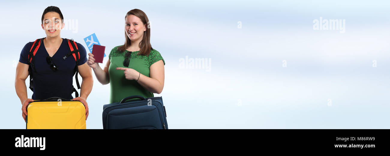 Junge Leute reisen reisen mit Gepäck Gepäck copyspace banner Tasche fliegen Urlaub Ferien fliegen Stockfoto