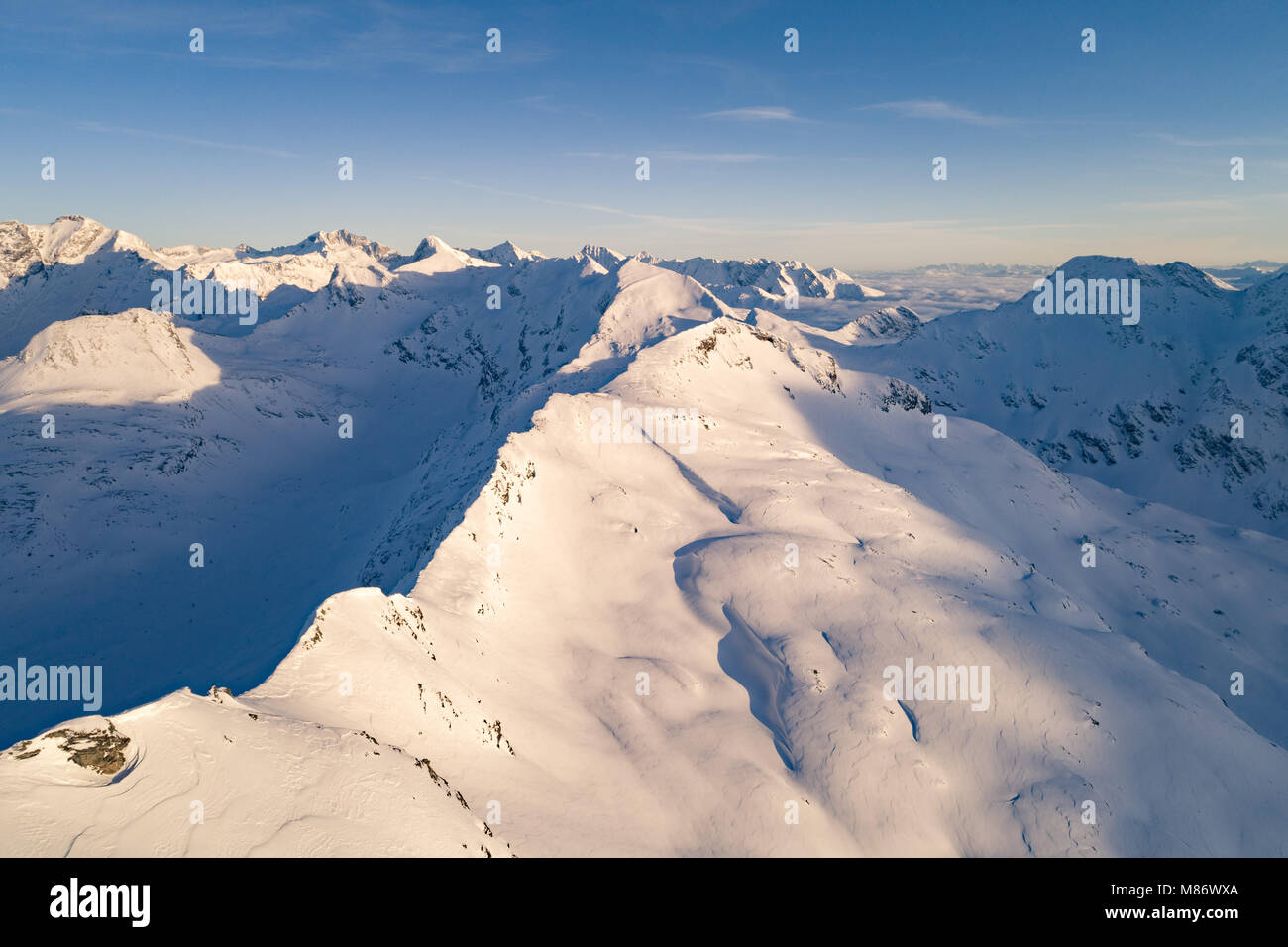 Schneebedeckte Berggipfel, Sportgastein, Salzburg, Österreich Stockfoto