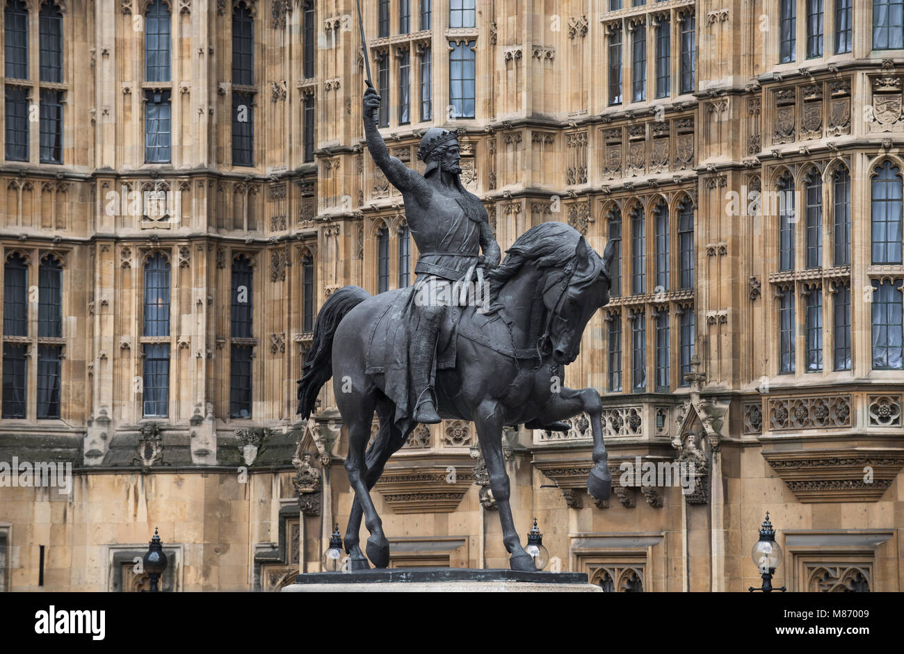 Richard Löwenherz, Richard Coeur de Lion, Statue im Palast von Westminster, die Houses of Parliament, Westminster London England UK. März 2018 Stockfoto