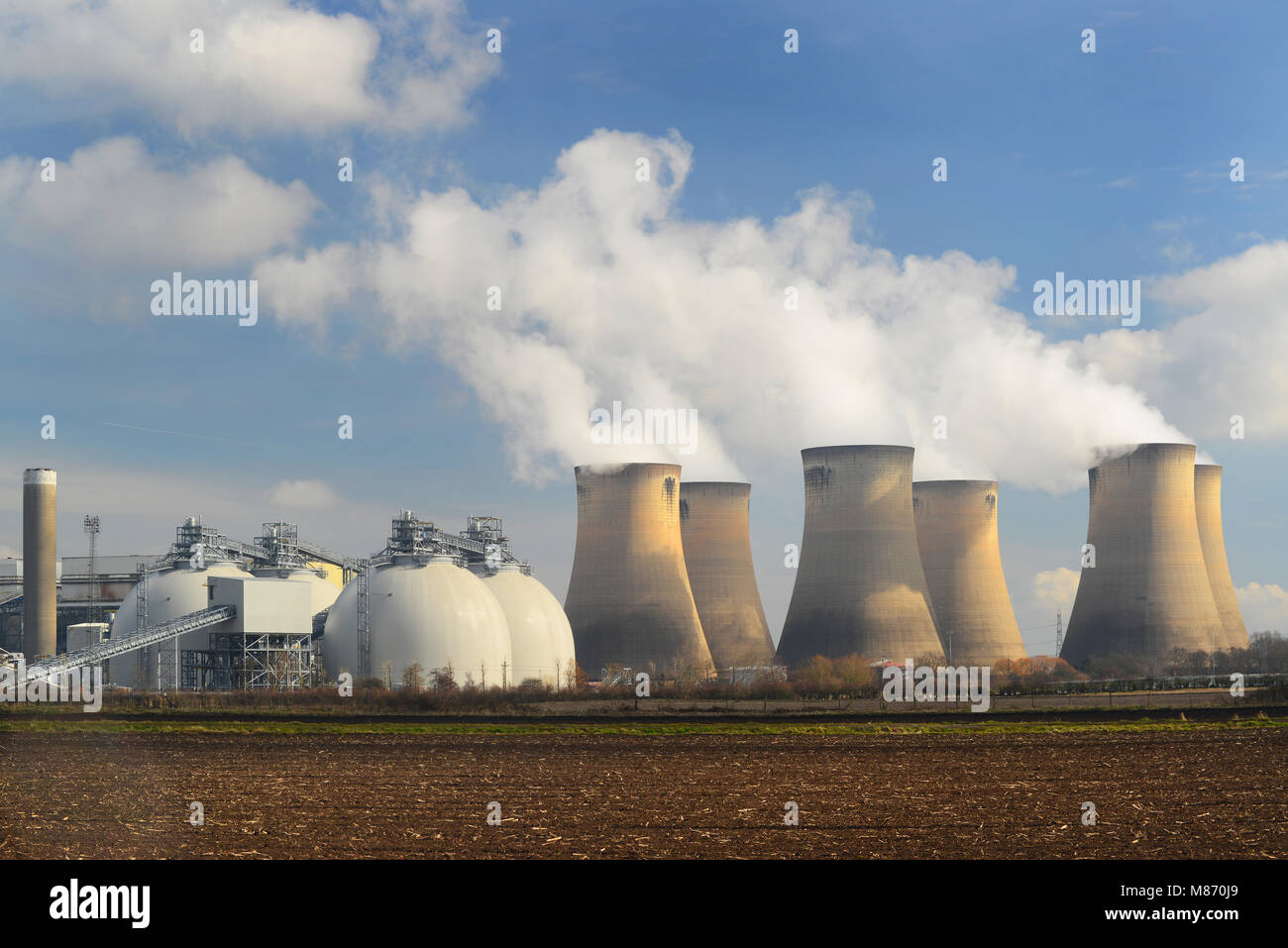 Neue Gas erzeugen Turbinen und Batterie im Zwischenlager Kraftwerk Drax uk Stockfoto