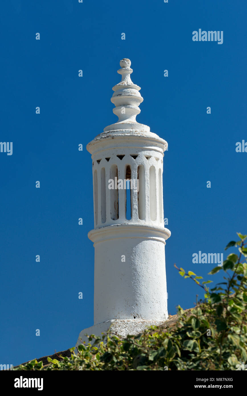 Eine traditionelle Algarve Schornstein in der Nähe von Silves, Algarve, Portugal Stockfoto
