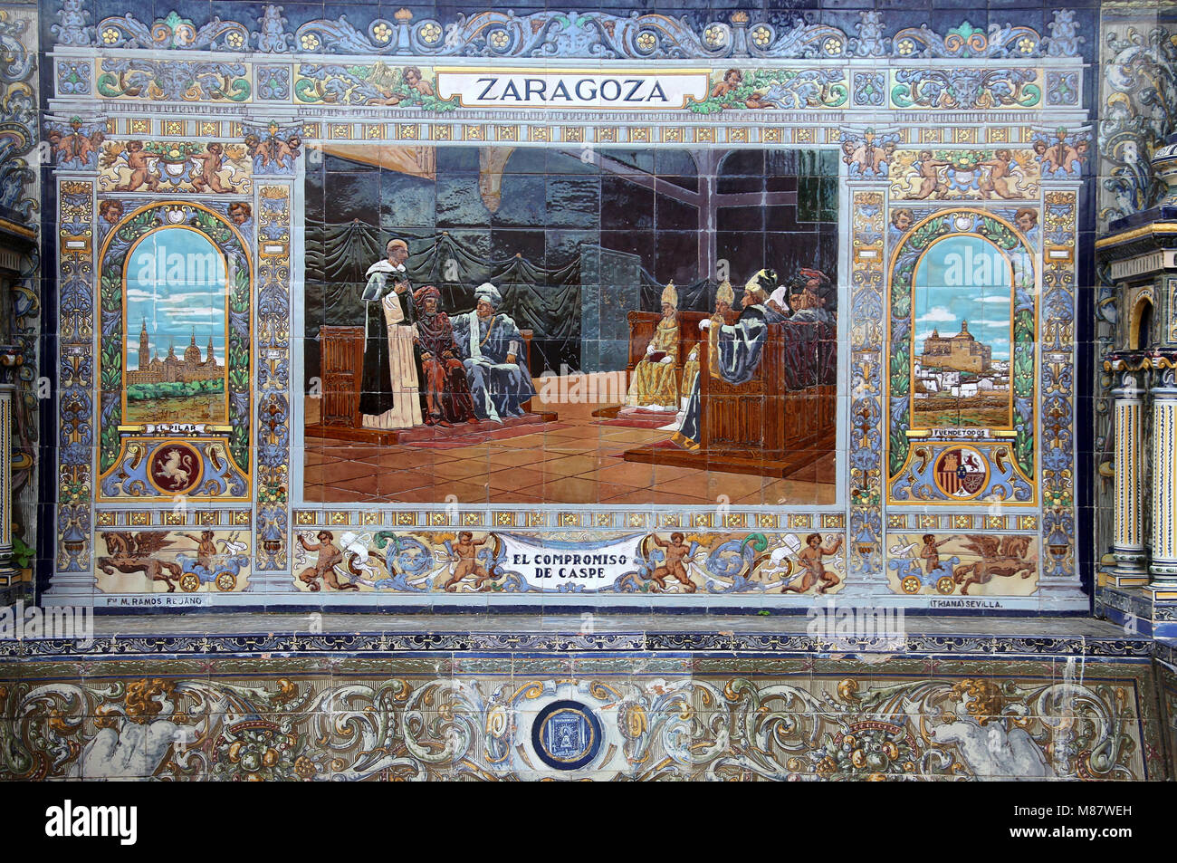 Zaragoza Darstellung in den Nischen der Provinzen an der Plaza de Espana in Sevilla Stockfoto