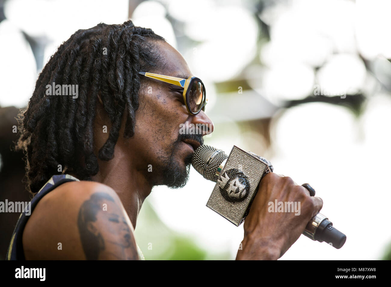 LAS VEGAS, NV - 1. September: Snoop Dogg AKA Snoop Lion am rehab Pool Party im Hard Rock Hotel & Casino am 1. September 2013 in Las Vegas, Nevada. Â© Kabik / MediaPunch Stockfoto