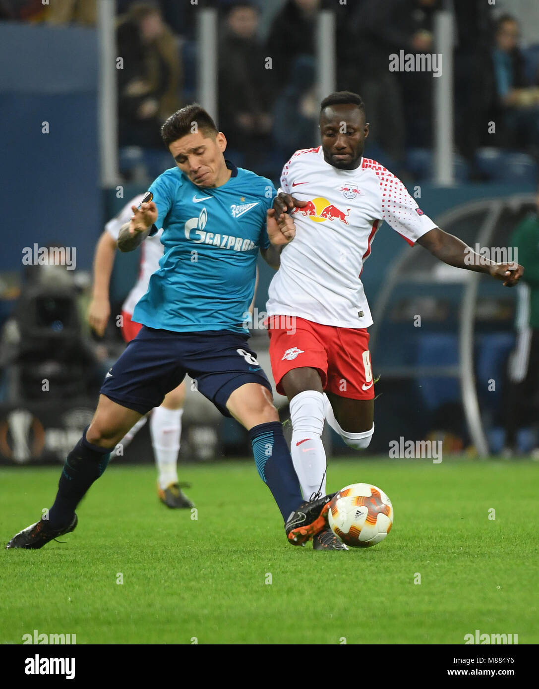 15 März 2018, Russland, St. Petersburg: Fußball, Europa League, FC Zenit St. Petersburg vs RB Leipzig, runde 16, Rückflug. Leipziger Naby Keita (r) und St. Petersburg von Matias Kranevitter vie für den Ball. Foto: Hendrik Schmidt/dpa-Zentralbild/dpa Stockfoto