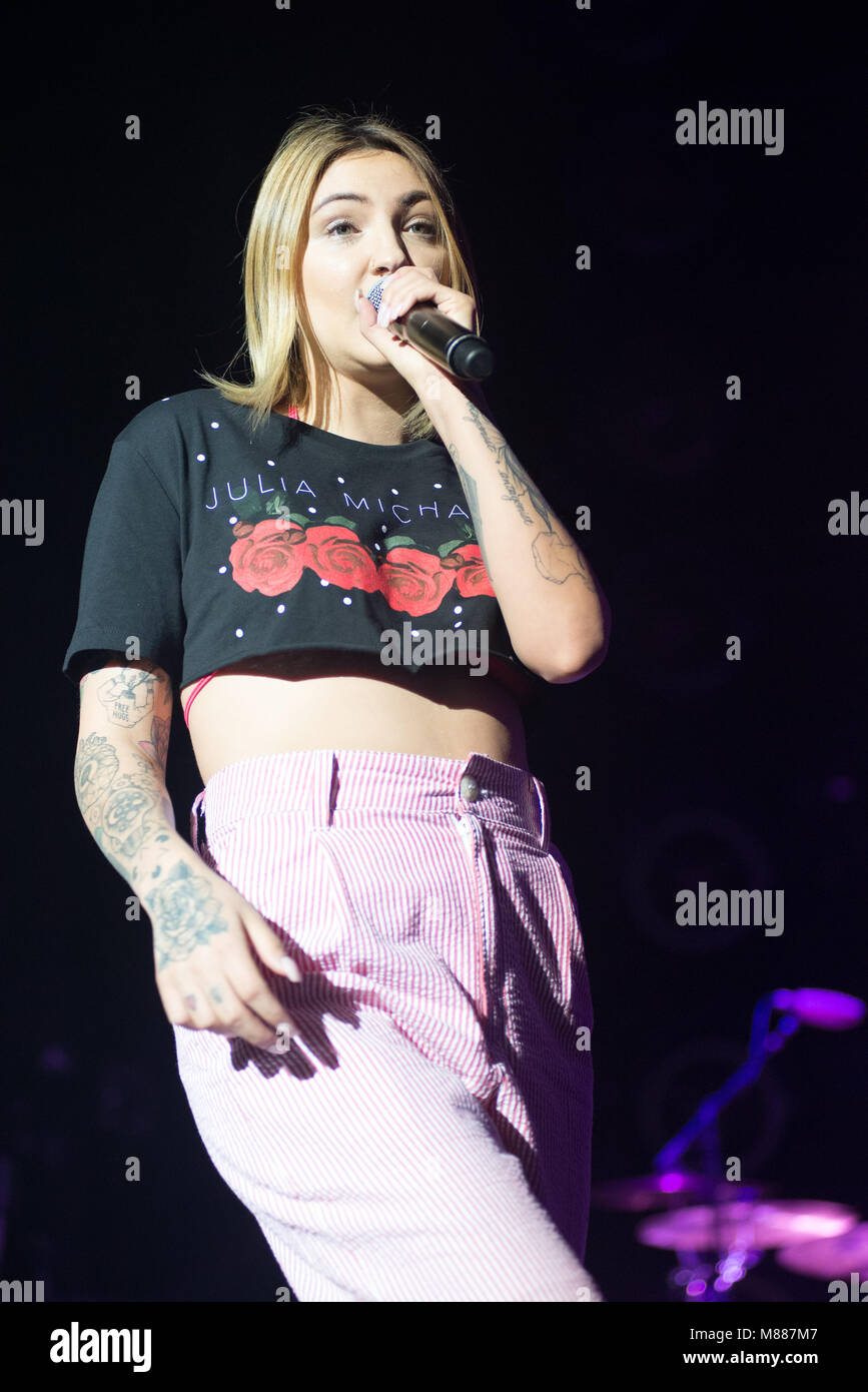 Manchester, Großbritannien. 15. März 2018. Julia Michaels spielt im Apollo Manchester, England 15.03.2018 Credit: Gary Stafford/Alamy Live News Stockfoto