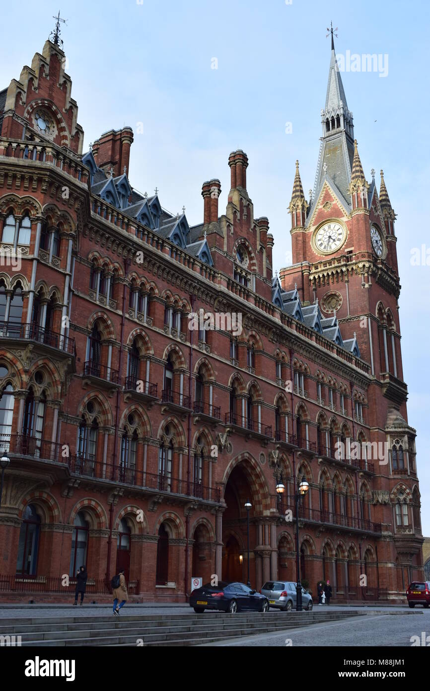 11/03/2018 Hotel St. Pancras in London. Wunderschönes altes Gebäude. Stockfoto
