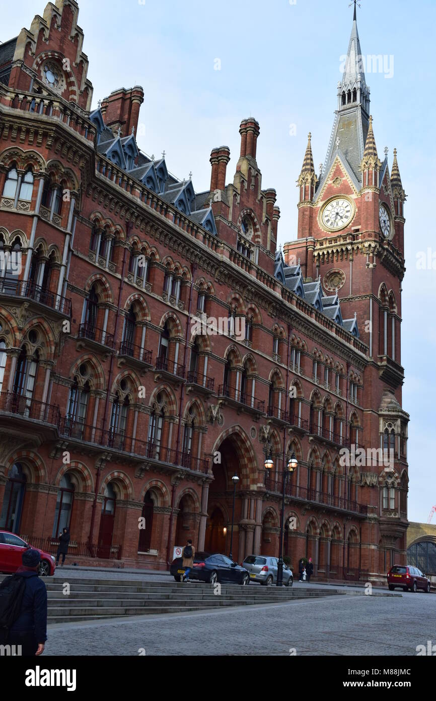 11/03/2018 Hotel St. Pancras in London. Wunderschönes altes Gebäude. Stockfoto