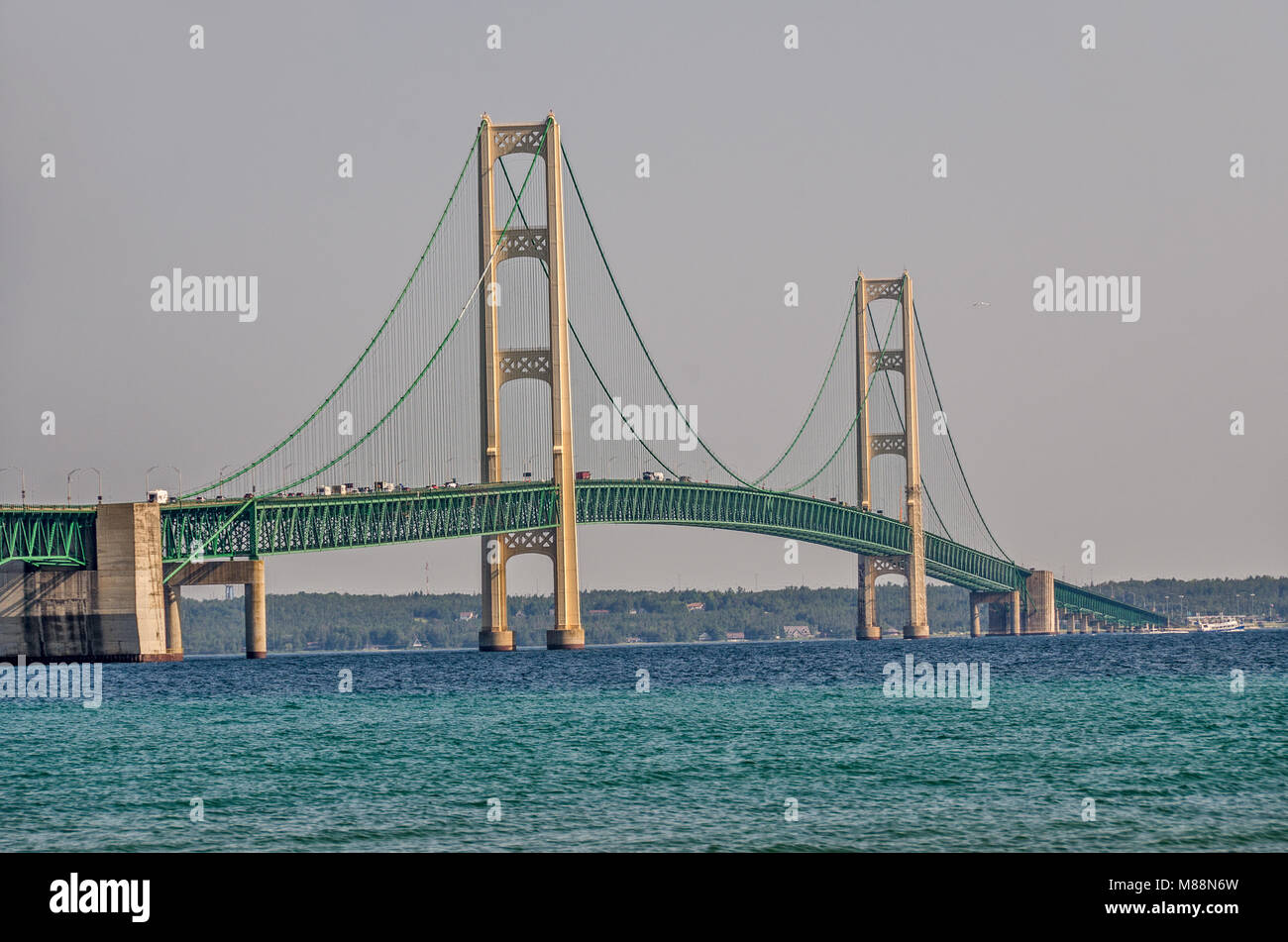 Die Mackinac Bridge ist derzeit die fünfte längste Hängebrücke der Welt. Stockfoto