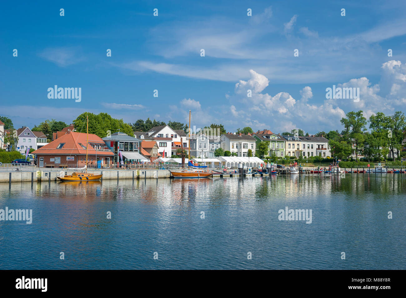 Hafen und Stadtbild, Neustadt in Holstein, Ostsee, SchleswigHolstein
