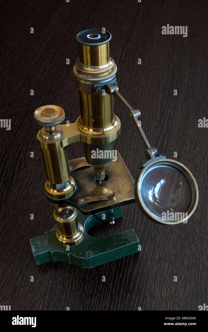 Altes Mikroskop, Medizin Stockfoto