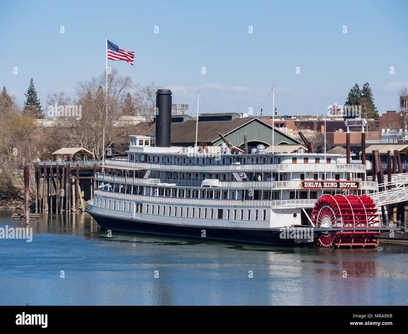 Sacramento, FEB 22: Nachmittag Blick auf den berühmten Delta König mit Sacramento River am 22.Februar, 2018 in Sacramento, Kalifornien Stockfoto