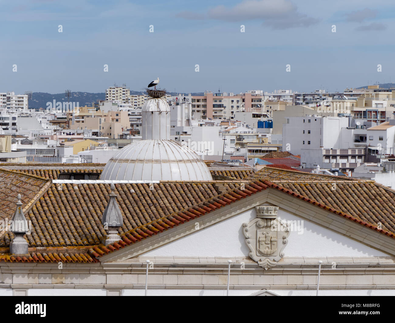 FARO, SÜDLICHEN ALGARVE/PORTUGAL - März 7: Blick von der Kathedrale Glockenturm in Faro Portugal am 7. März 2018 Stockfoto