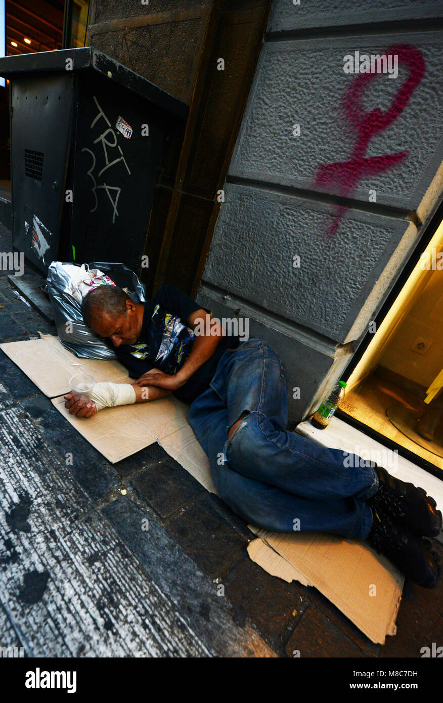 Ein Obdachloser in Athen, Griechenland. Stockfoto