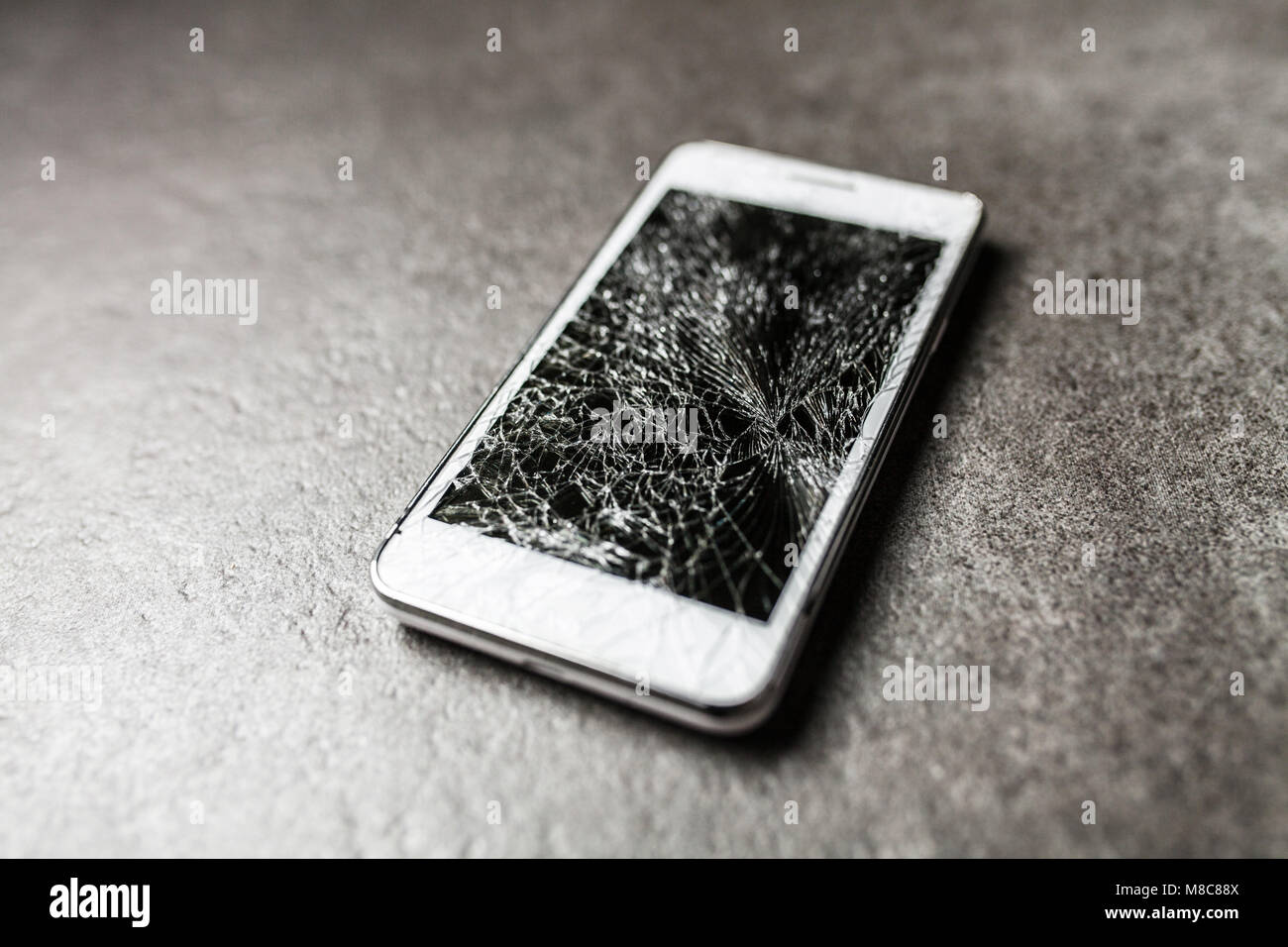 Smartphone mit gebrochenen Bildschirm Stockfoto
