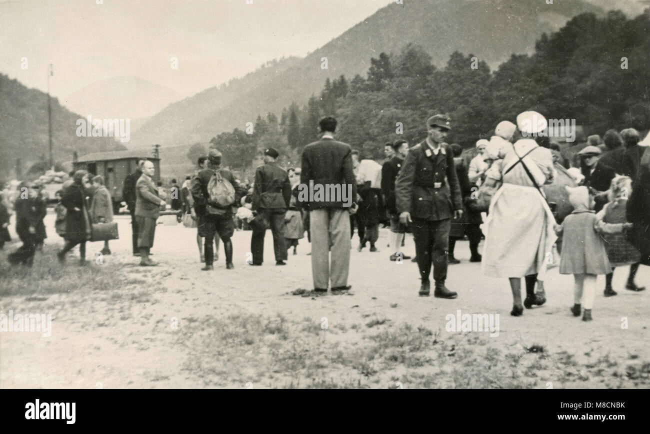 Jugoslawische Kinder nach ihrer Ankunft in Frohnleiten, Österreich 1942 Stockfoto