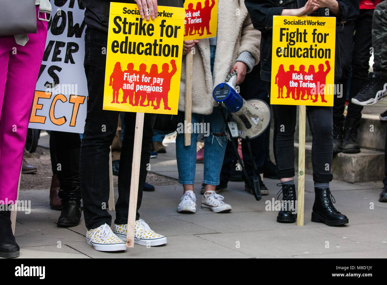 London, Großbritannien. 14. März, 2018. UCU Gewerkschaft Mitglieder, Anhänger und Schüler nehmen teil, die in der März für Pensionen und Zahlen. Stockfoto