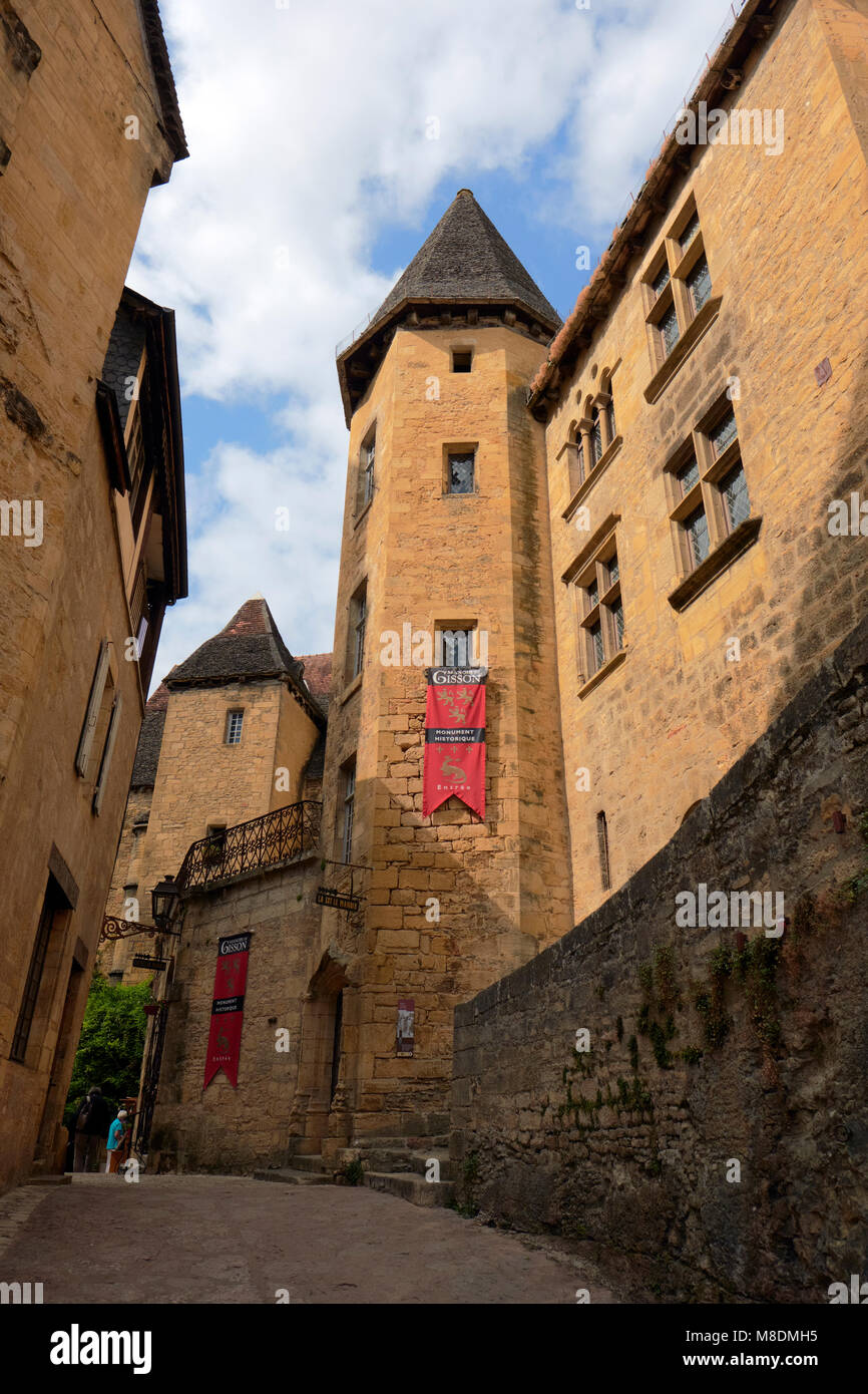 Das Manoir de Patrizierhaus Gisson in der mittelalterlichen Stadt Sarlat la Caneda in der Region Périgord Noir der Dordogne, Frankreich. Stockfoto