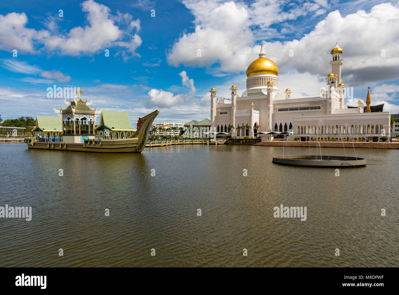 Brunei Darussalam Bandar Seri Begawan Sultan Omar Ali Saifuddien Moschee März 16, 2018 Einer der wichtigsten Bruneis Moscheen Stockfoto