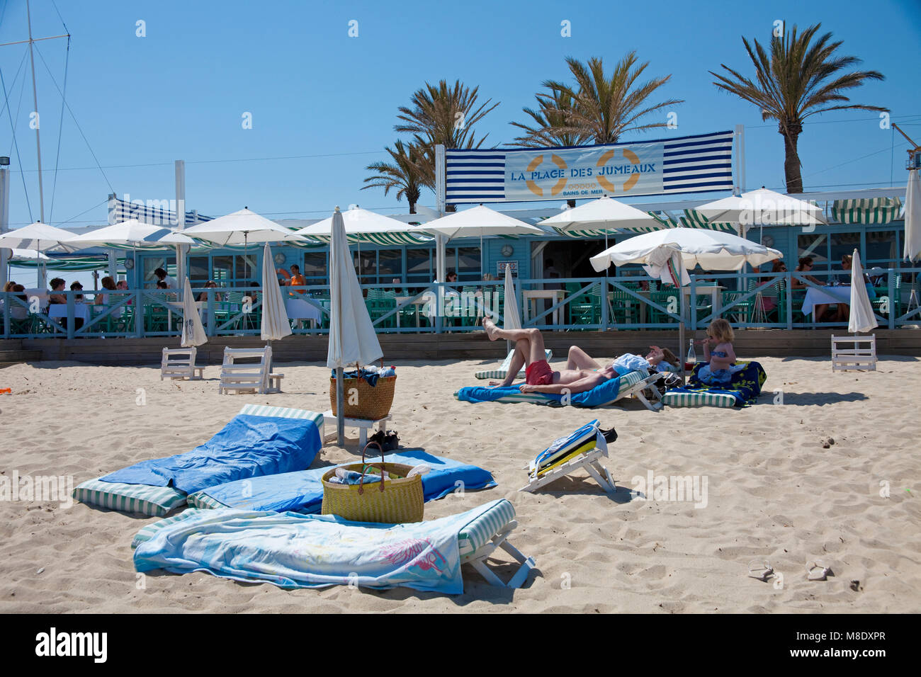 La Plage de Jumeaux, Beach Bar am Strand von Pampelonne, beliebten Strand von Saint Tropez, Côte d'Azur, Südfrankreich, Cote d'Azur, Frankreich, Europa Stockfoto