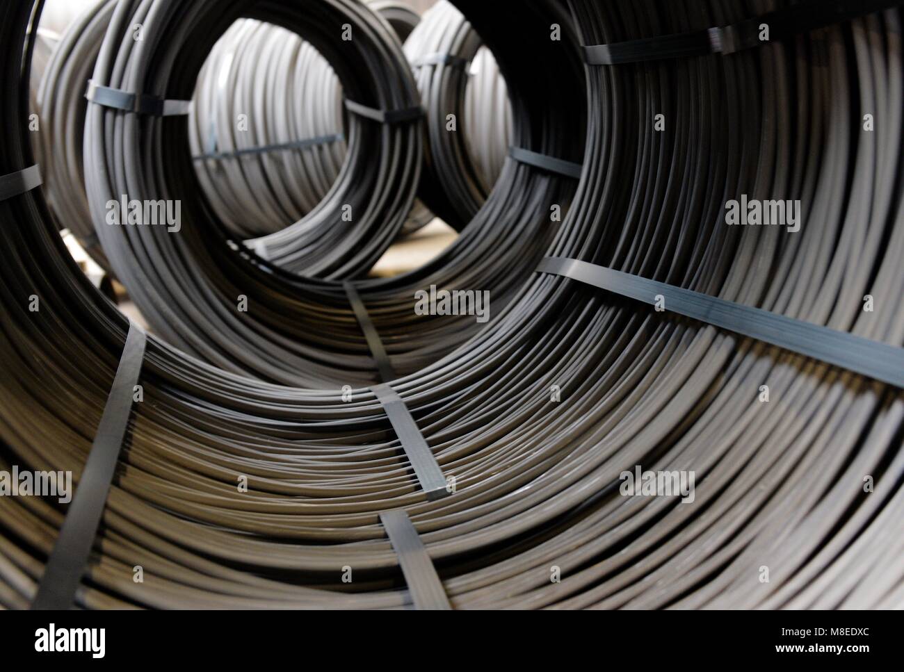Stahl in einem Storage eines Stahlunternehmens, Deutschland, Stadt Osterode, 16. März 2018. Foto: Frank Mai | Nutzung weltweit Stockfoto