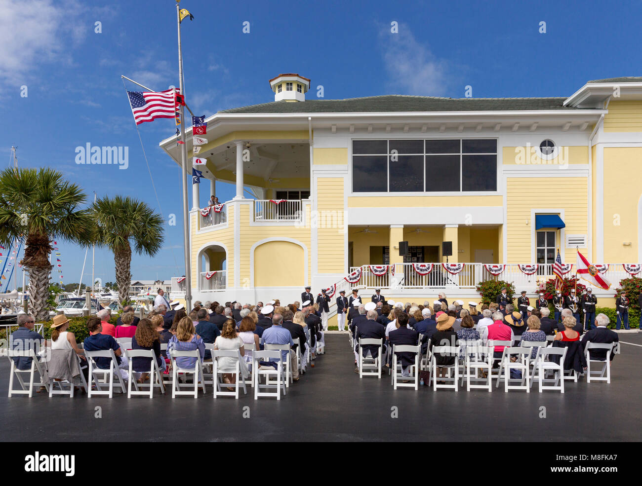 Neapel Segeln und Yacht Club, Flotte Überprüfung und Inbetriebnahme Zeremonie, Naples, Florida, USA Stockfoto