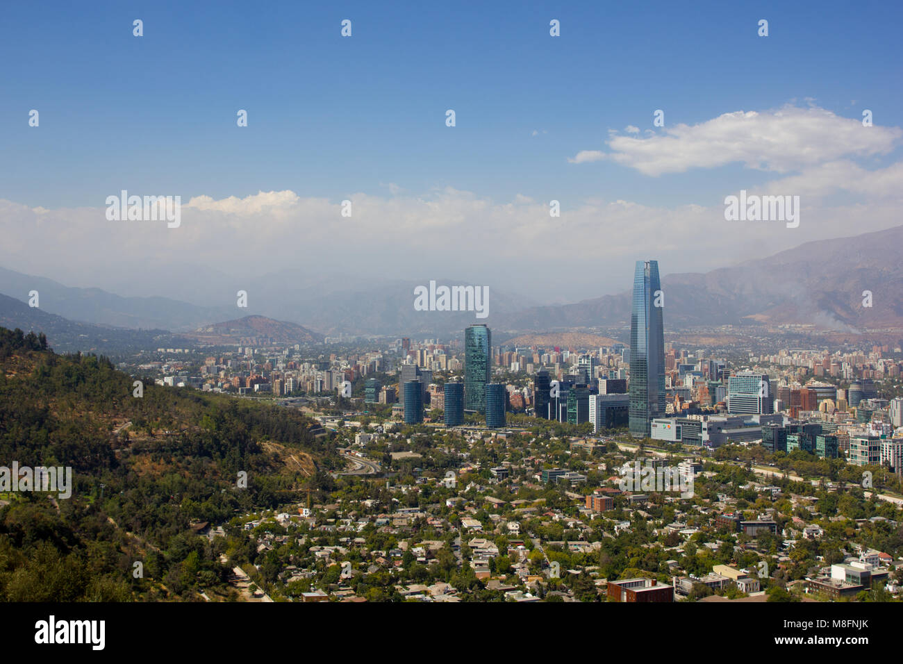 Stadtbild Blick auf Santiago de Chile vom Cerro San Cristobal in Südamerika Stockfoto