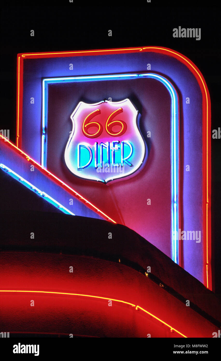 66 Diner Leuchtreklame, nachts, Route 66, E.Central Ave, Nob Hill in Albuquerque, New Mexico, USA Stockfoto