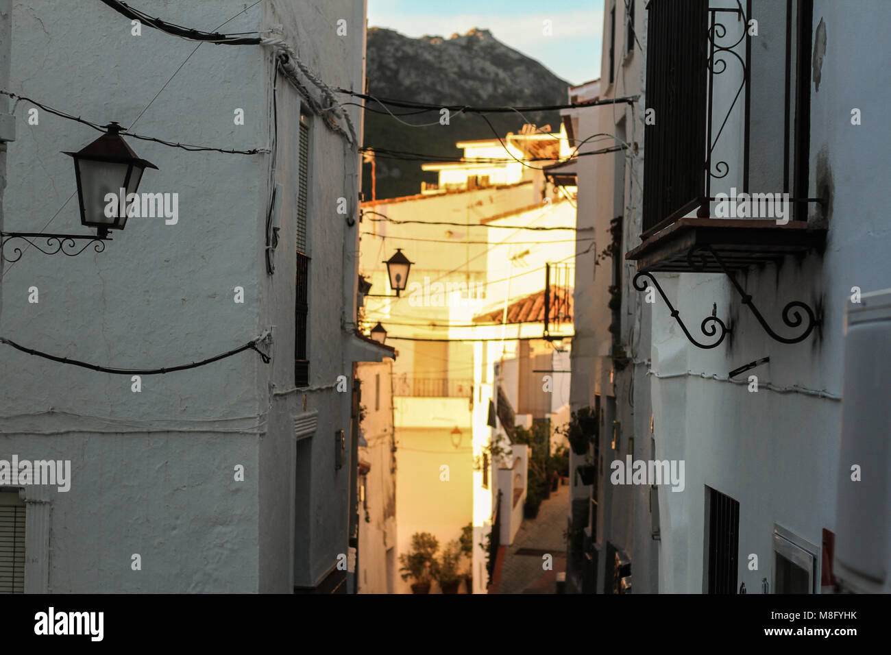 Spanien mit alten Gebäuden und stilvolle Laternen Stockfoto