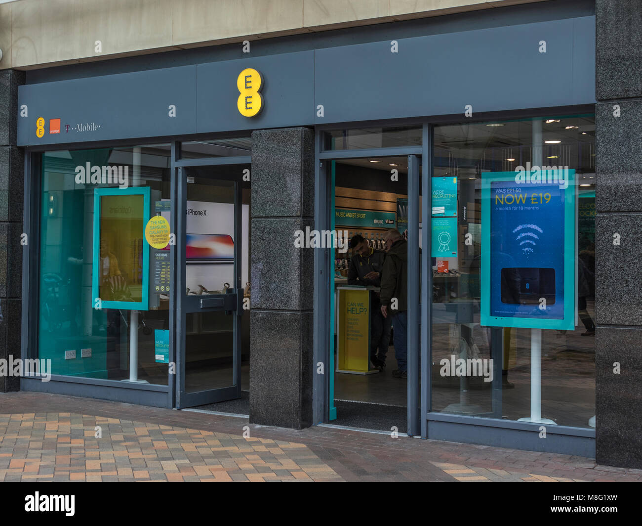 EE Handy shop shop in Stockport Stadtzentrum Einkaufszentrum, Merseyway Stockfoto